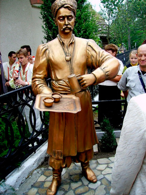 Памятник Юрию Кульчицкому в Украине