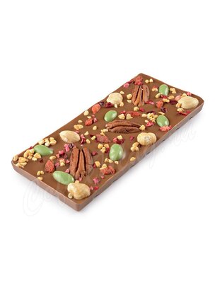 Chokodelika Шоколад молочный с украшением Пекан, вишня, фундук 100 г