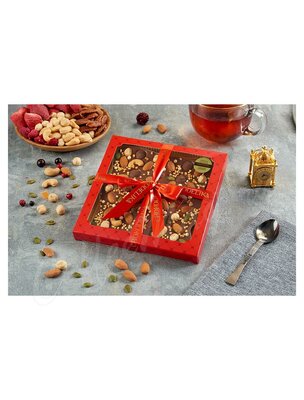 Chokodelika Шоколад молочный Ореховый фейерверк 180г 