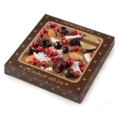 Chokodelika Шоколад молочный с украшением Ежевика, кокос, миндаль 75 г